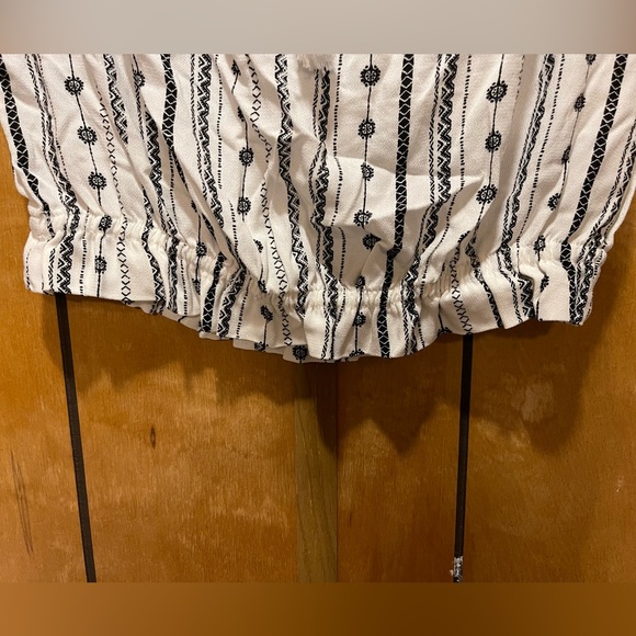 Divided off-the-shoulder crop top - - Small - Picture 2 of 4